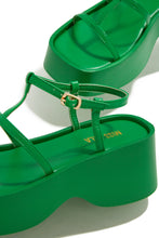 Load image into Gallery viewer, Beach Trip Flat Platform Sandals - Green
