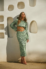 Load image into Gallery viewer, Light Green Two Piece Skirt Set
