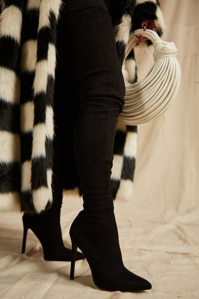 Load image into Gallery viewer, Women Wearing Black Thigh High Boots
