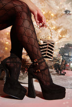 Load image into Gallery viewer, Black Platform Heels
