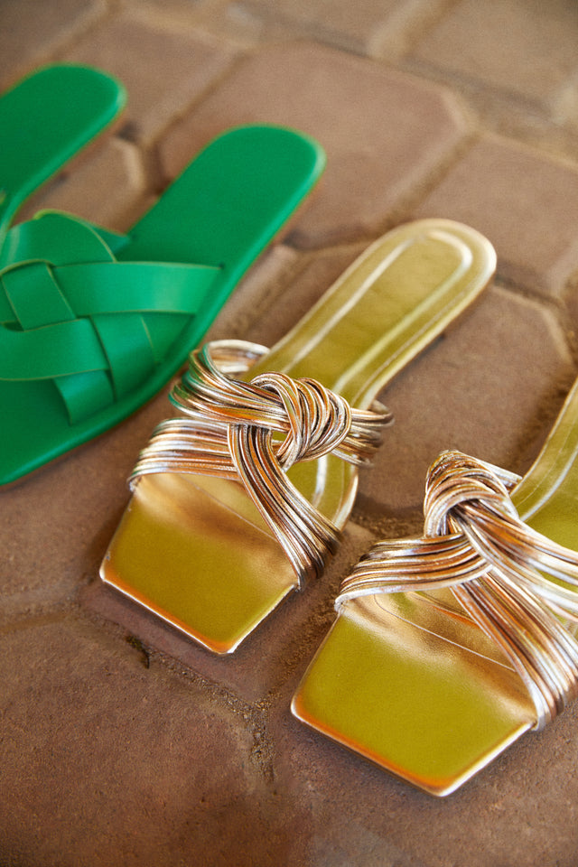 Load image into Gallery viewer, Gold-Tone Slip On Slides
