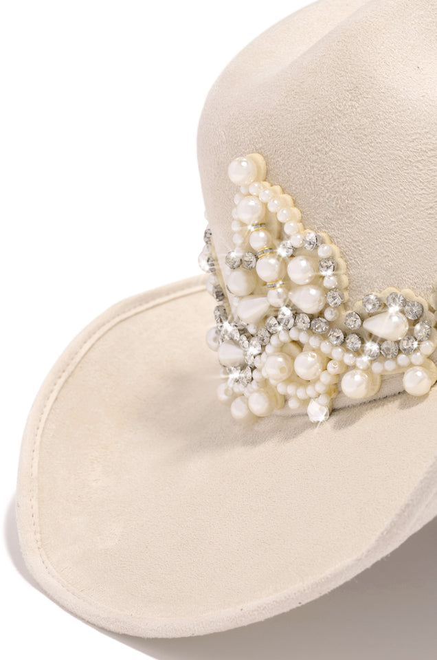 Load image into Gallery viewer, Ivory Western Pearl Hat

