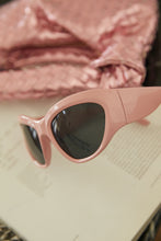 Load image into Gallery viewer, Pink Oversized Sunnies
