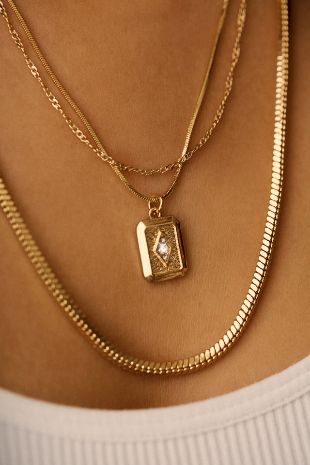 Load image into Gallery viewer, Nalda Embellished Pendant Necklace  - Gold
