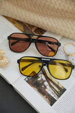 Load image into Gallery viewer, Lori - Yellow
