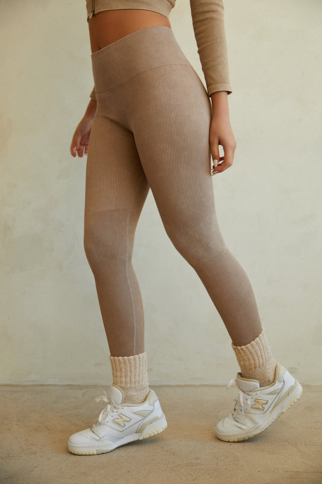 Load image into Gallery viewer, Match My Energy Active Legging - Nude
