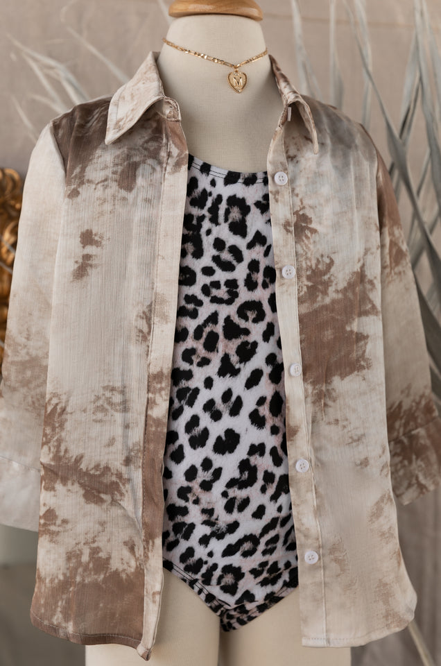 Load image into Gallery viewer, Little Lola Long Sleeve Nude Tie Dye Top
