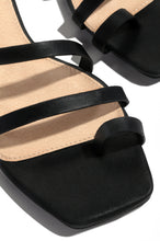 Load image into Gallery viewer, Dreamy Skies Slip On Flat Sandals - Black

