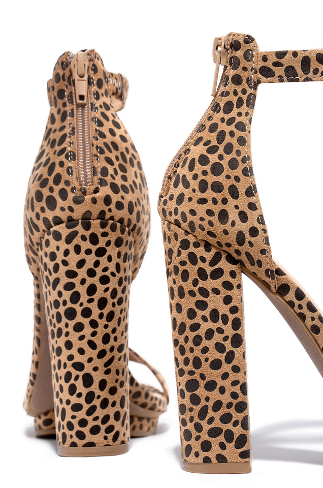 Load image into Gallery viewer, New View Block High Heels - Cheetah
