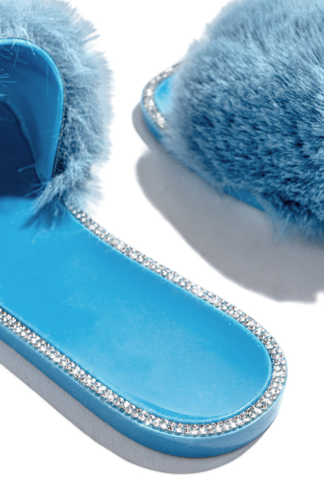 Load image into Gallery viewer, Chilly Mornings - Blue
