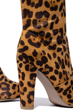 Load image into Gallery viewer, Rise To The Top - Leopard
