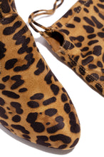 Load image into Gallery viewer, Rise To The Top - Leopard
