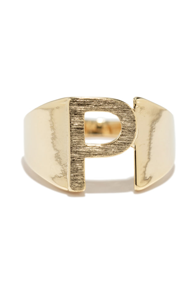 Load image into Gallery viewer, p initial gold ring 
