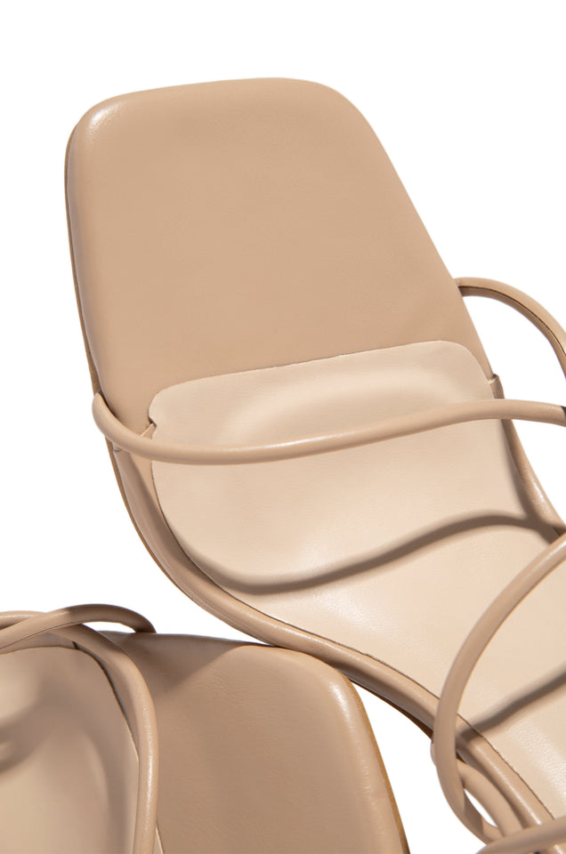 Load image into Gallery viewer, nude chunky heel 
