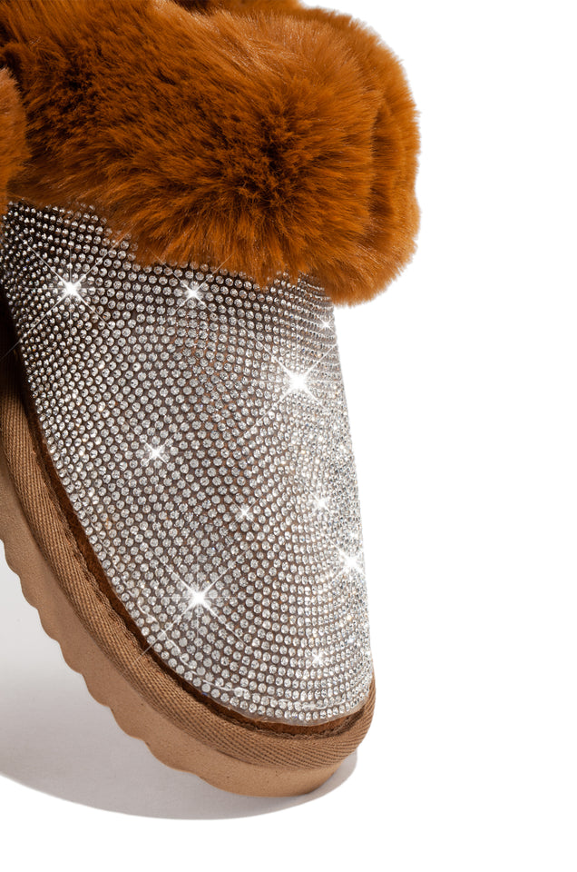 Load image into Gallery viewer, tan rhinestone slippers 
