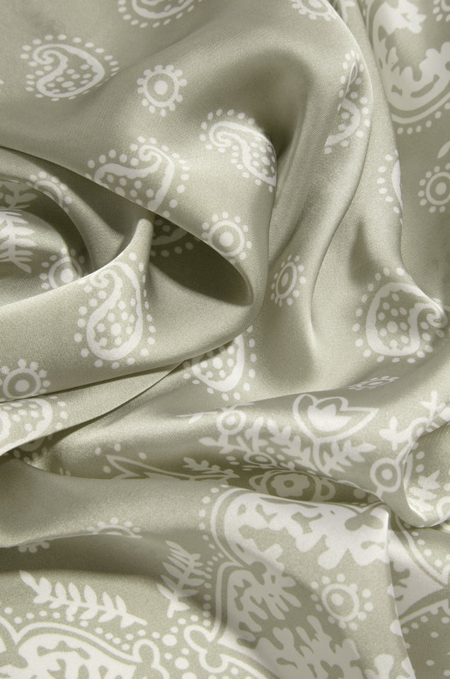 Load image into Gallery viewer, paisley satin scarf
