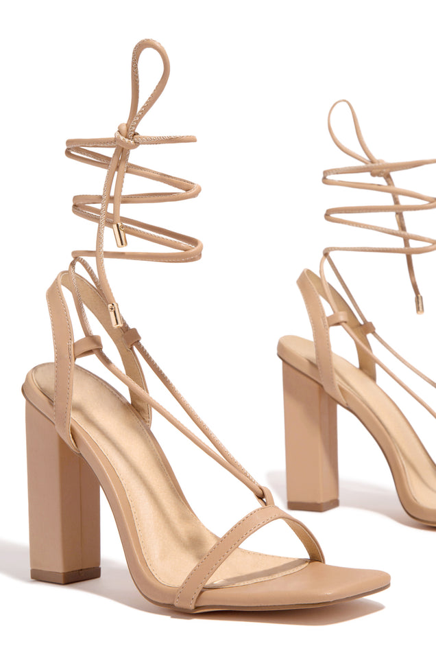 Load image into Gallery viewer, Nude Heels

