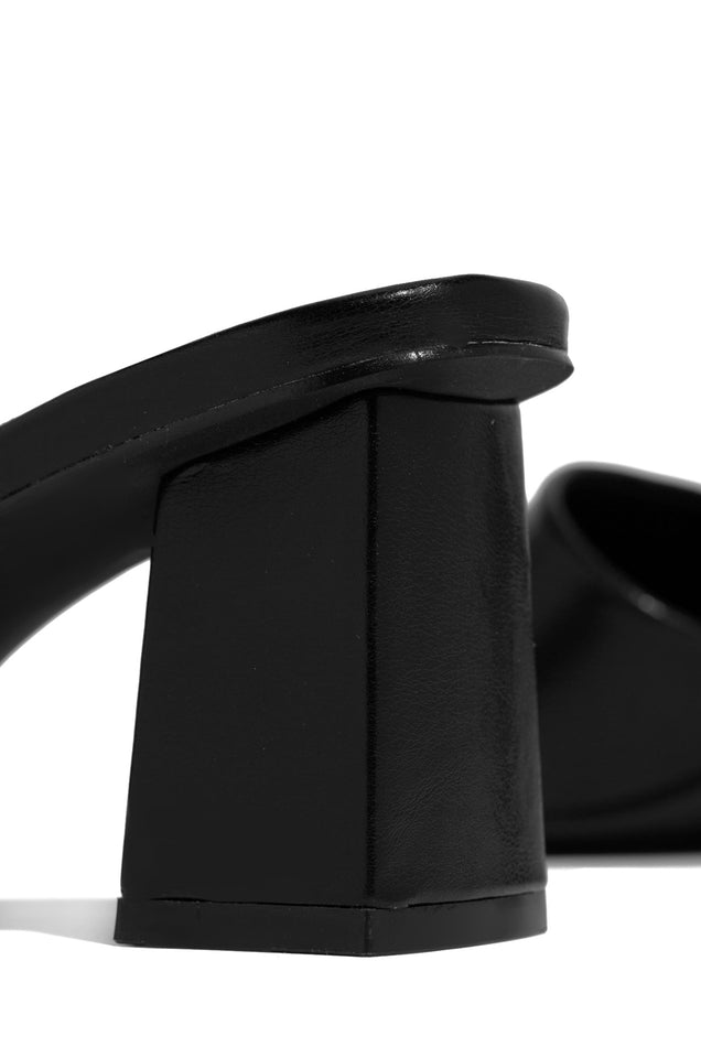 Load image into Gallery viewer, Valentine - Black PU
