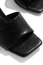 Load image into Gallery viewer, Valentine - Black PU
