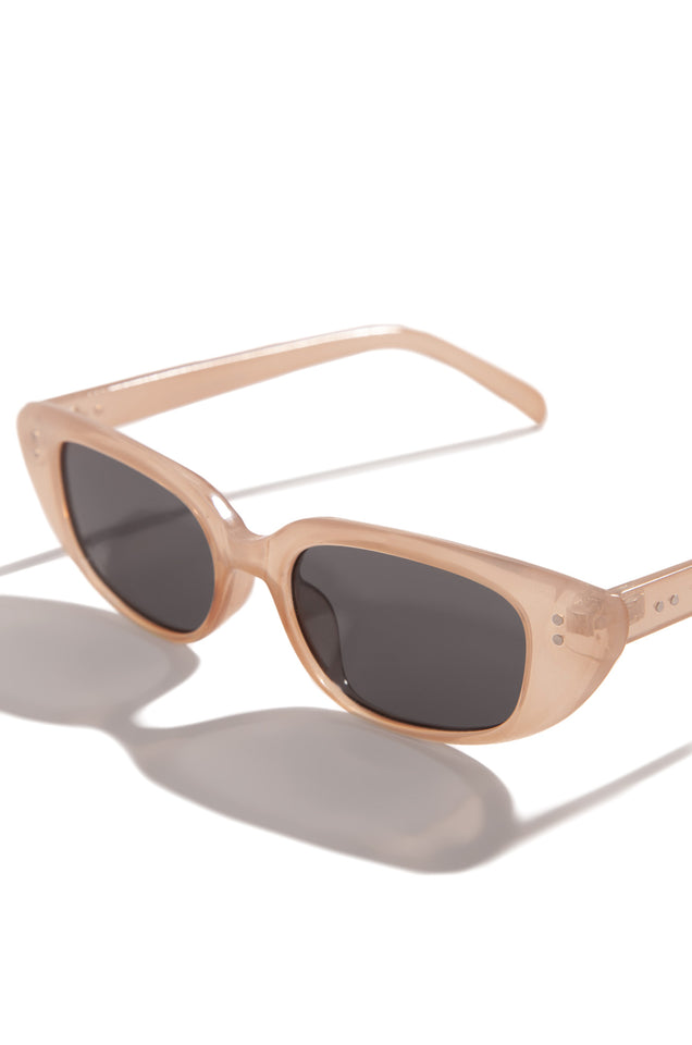 Load image into Gallery viewer, Chill Views Cat Eye Sunglasses - Nude
