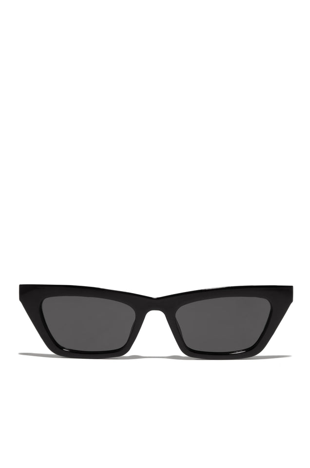Load image into Gallery viewer, Downtown Streets Sunglasses - Black
