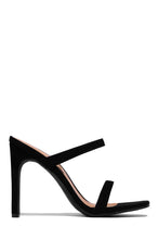 Load image into Gallery viewer, Fashion Statement Heels\
