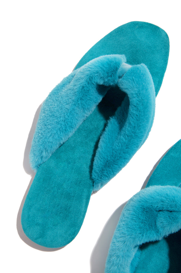 Load image into Gallery viewer, Cozy Queen - Teal

