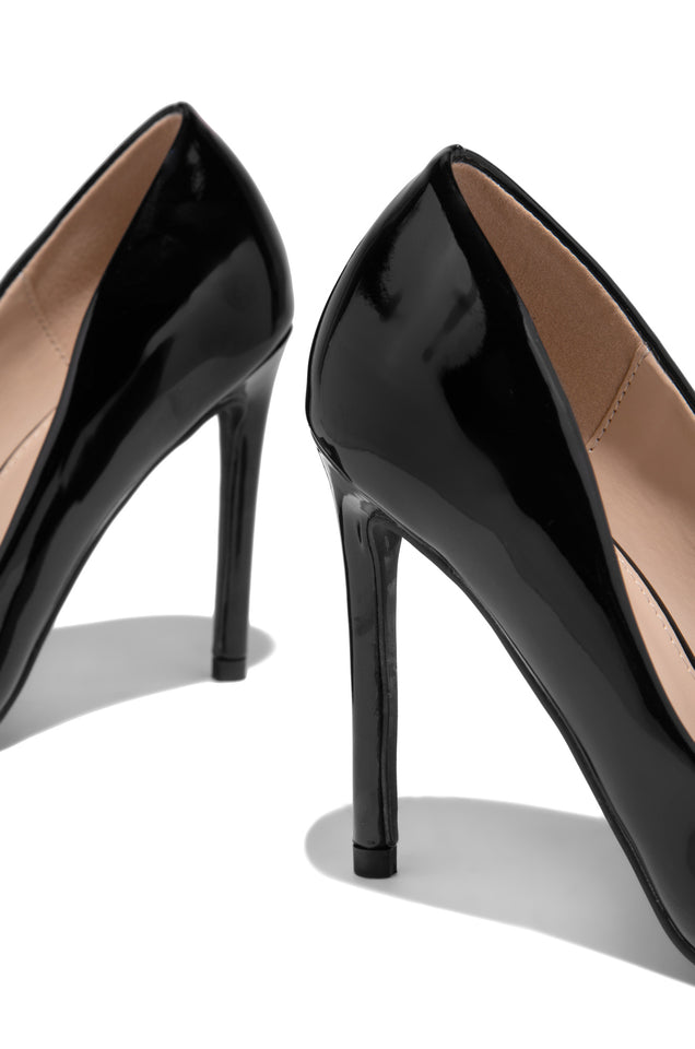 Load image into Gallery viewer, Black Slip On Pump 
