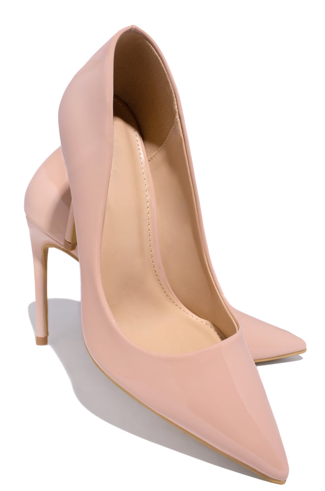 Load image into Gallery viewer, Nude Closed Toe Pump 
