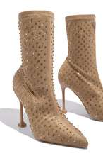 Load image into Gallery viewer, nude pull on booties 
