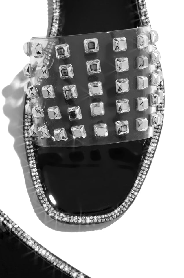 Load image into Gallery viewer, Luxe Chillin - Black
