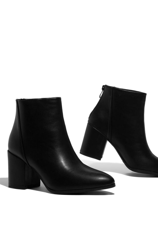 Load image into Gallery viewer, Sienna Block Heel Ankle Boots - Black
