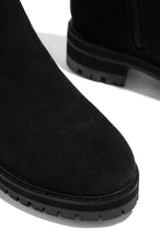 Load image into Gallery viewer, Fall Feels Pull On Chelsea Boots - Black
