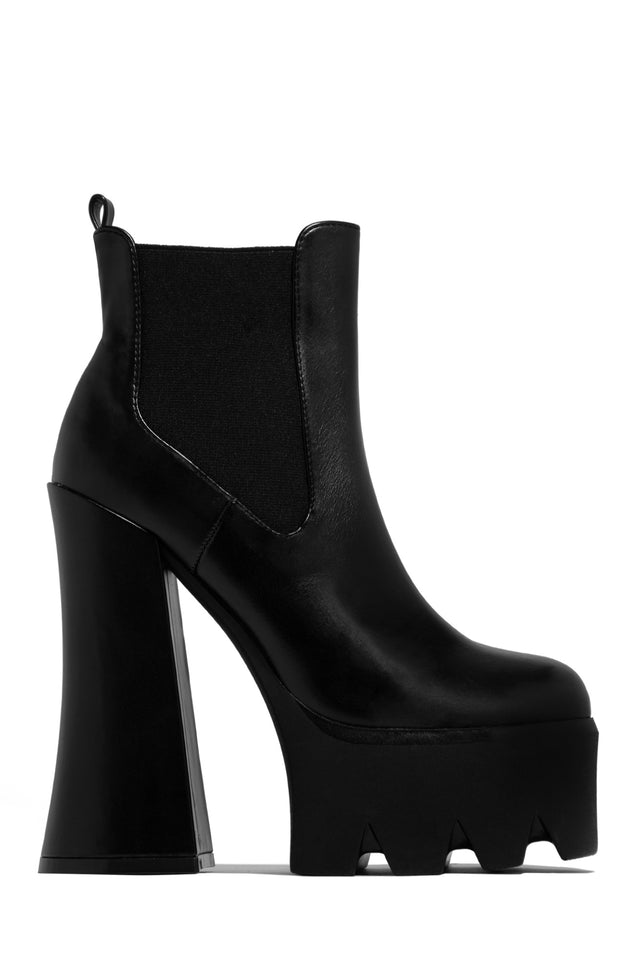 Load image into Gallery viewer, black chunky heel boot 
