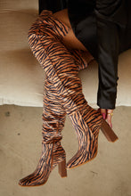 Load image into Gallery viewer, Model Wearing Over The Knee Tiger Boots 
