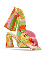 Load image into Gallery viewer, stunning comfortable chunky heel single sole slip on with gorgeous multi print
