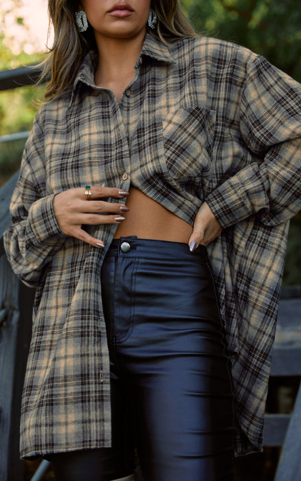 Load image into Gallery viewer, Oversized Flannel Top
