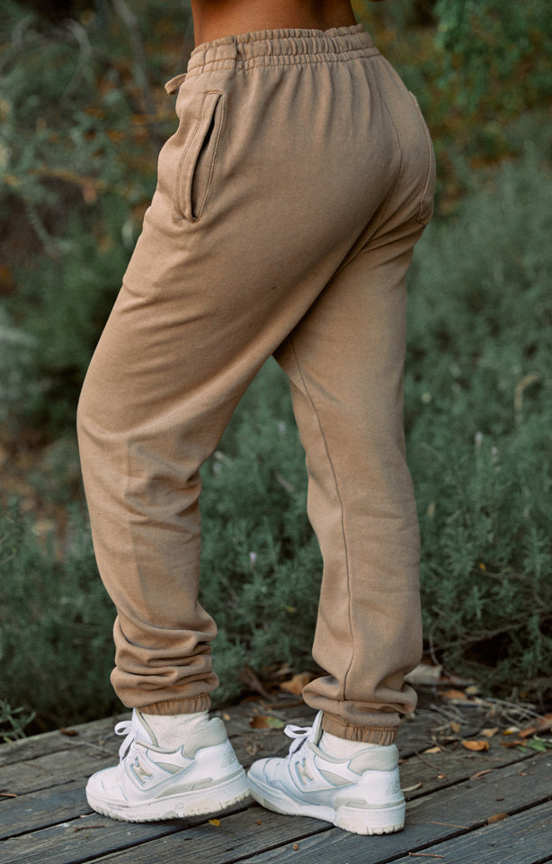 Load image into Gallery viewer, Grateful Jogger - Nude

