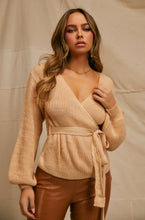 Load image into Gallery viewer, Peach Knit Top
