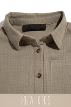 Load image into Gallery viewer, Sage Collar Kids Button Up Top
