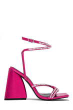 Load image into Gallery viewer, Pink  Triangle Block Single Sole Heels
