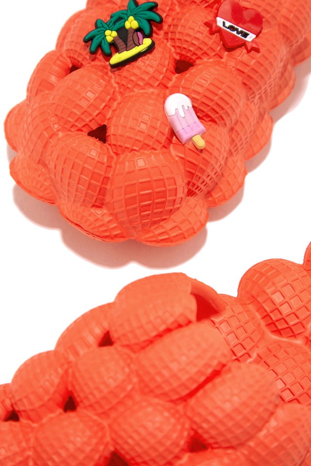 Load image into Gallery viewer, Closed Toe Sandal with Removable Charms
