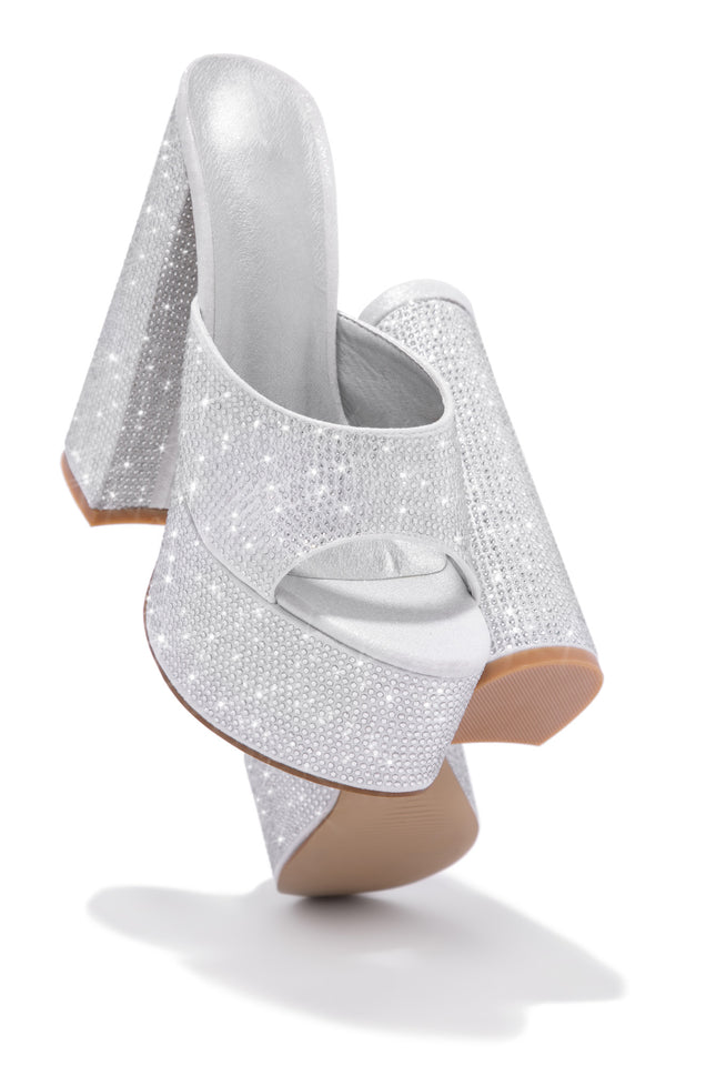 Load image into Gallery viewer, Silver Heel With Embellished Details
