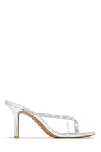 Load image into Gallery viewer, Silver Thong Heel Mules
