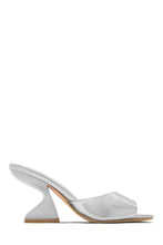 Load image into Gallery viewer, Racquel Mid Heel Mules - Green
