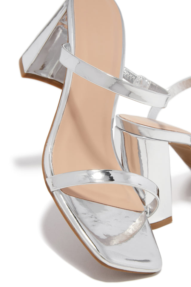 Load image into Gallery viewer, Silver Block Heel Mules 
