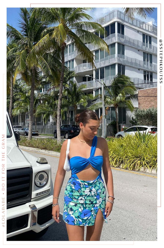Load image into Gallery viewer, Makara - Blue Floral

