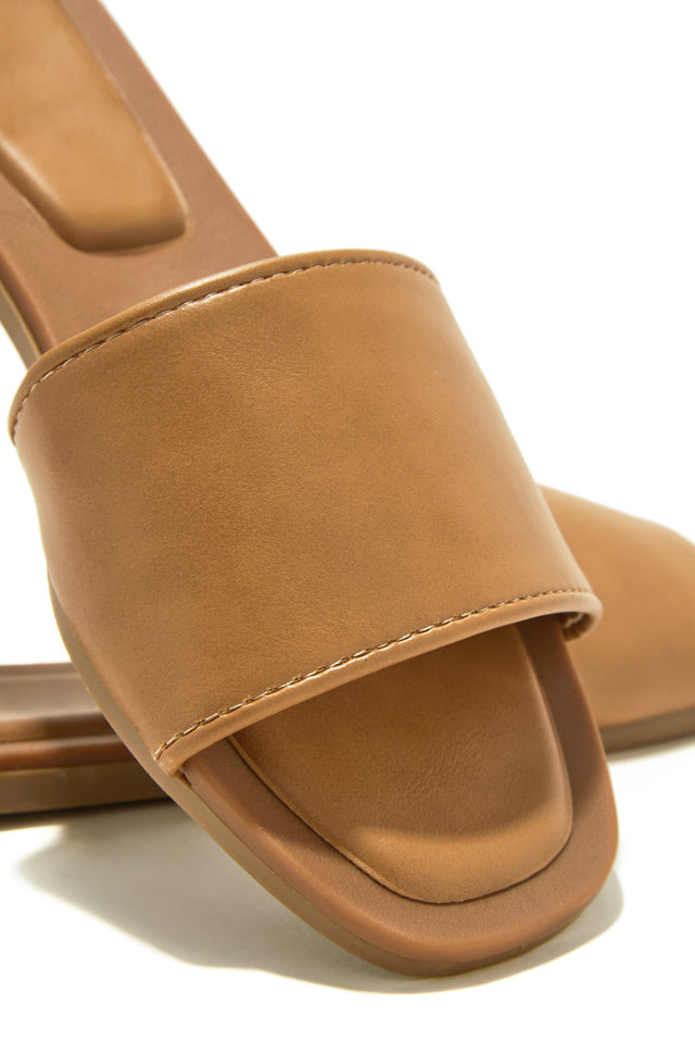 Load image into Gallery viewer, Tan Sandals
