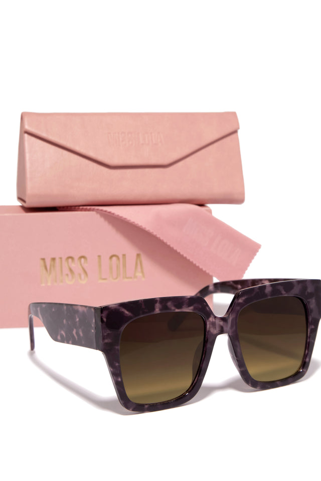 Load image into Gallery viewer, Tortoise Sunglasses With Free Pink Case 
