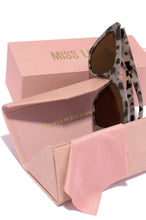 Load image into Gallery viewer, Tortoise Sunglasses With Pink Case Included 
